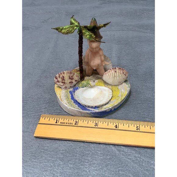 Vintage Kitsch Beach Scene With Shells & Figurine - Picture 7 of 8